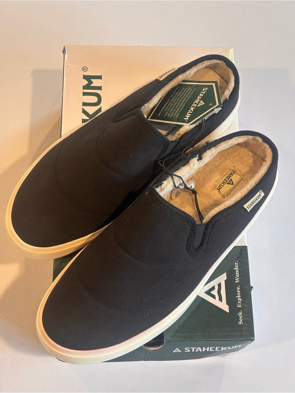 STAHEEKUM Women’s‎ Black Fleece-Lined Slip-On Mules Size 8 NIB